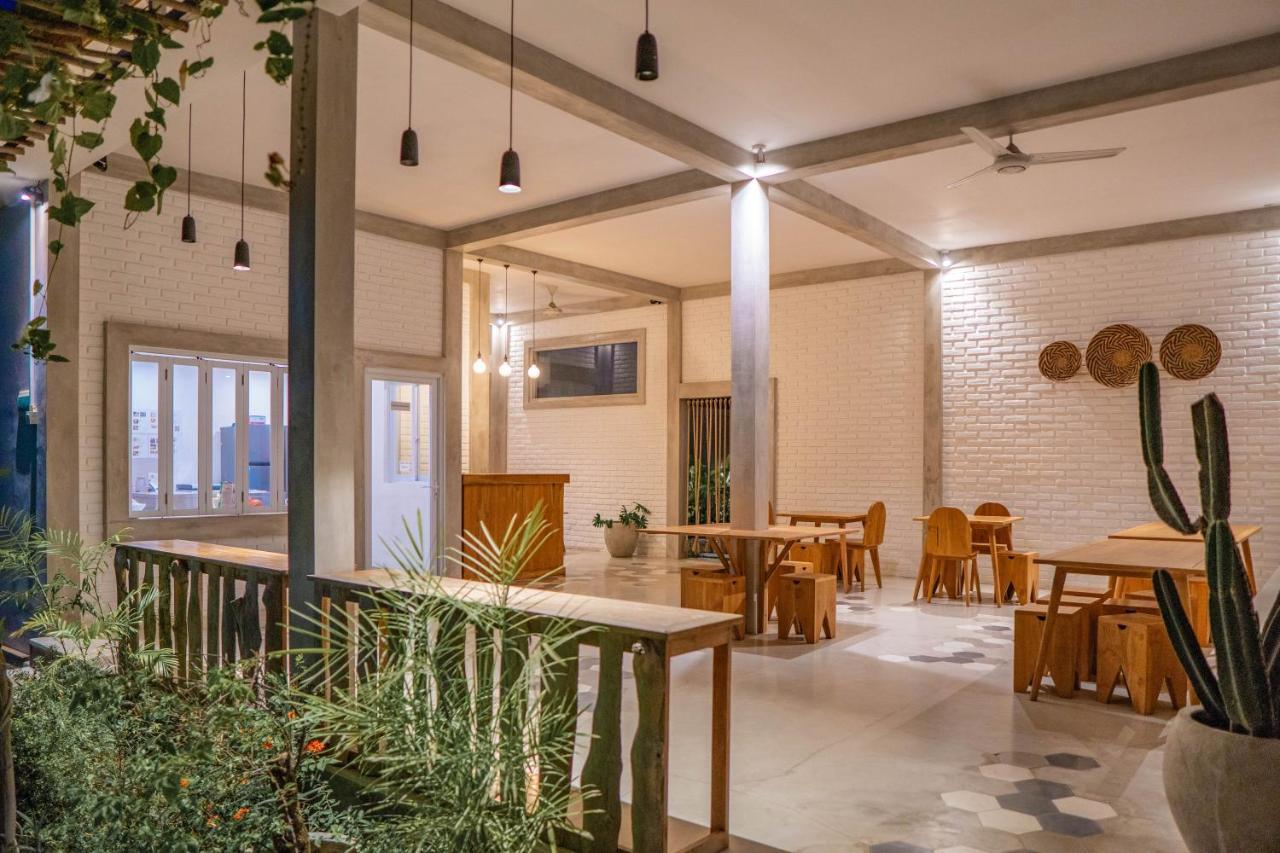 Berawa Dini Guesthouse Canggu Екстериор снимка