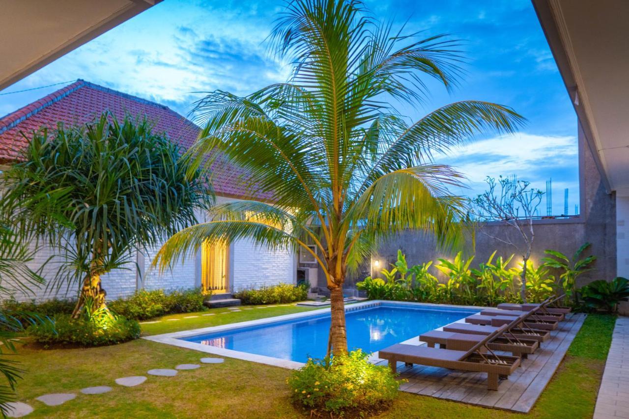 Berawa Dini Guesthouse Canggu Екстериор снимка